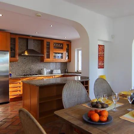 Villa Vale Do Lobo Villa Sleeps 8 Pool Wifi Almancil