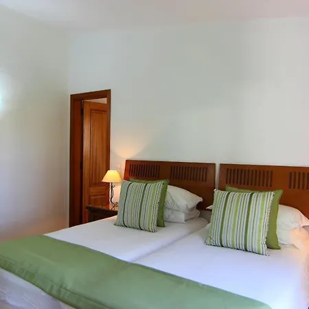 Vale Do Lobo Villa Sleeps 8 Pool Wifi