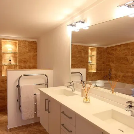 Villa Vale Do Lobo Villa Sleeps 8 Pool Wifi